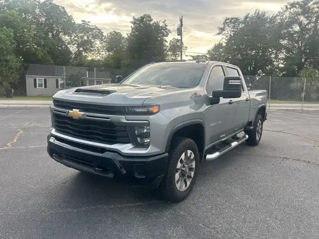 2025 Chevrolet Silverado HD Custom 4WD Crew Cab Standard Box's photo