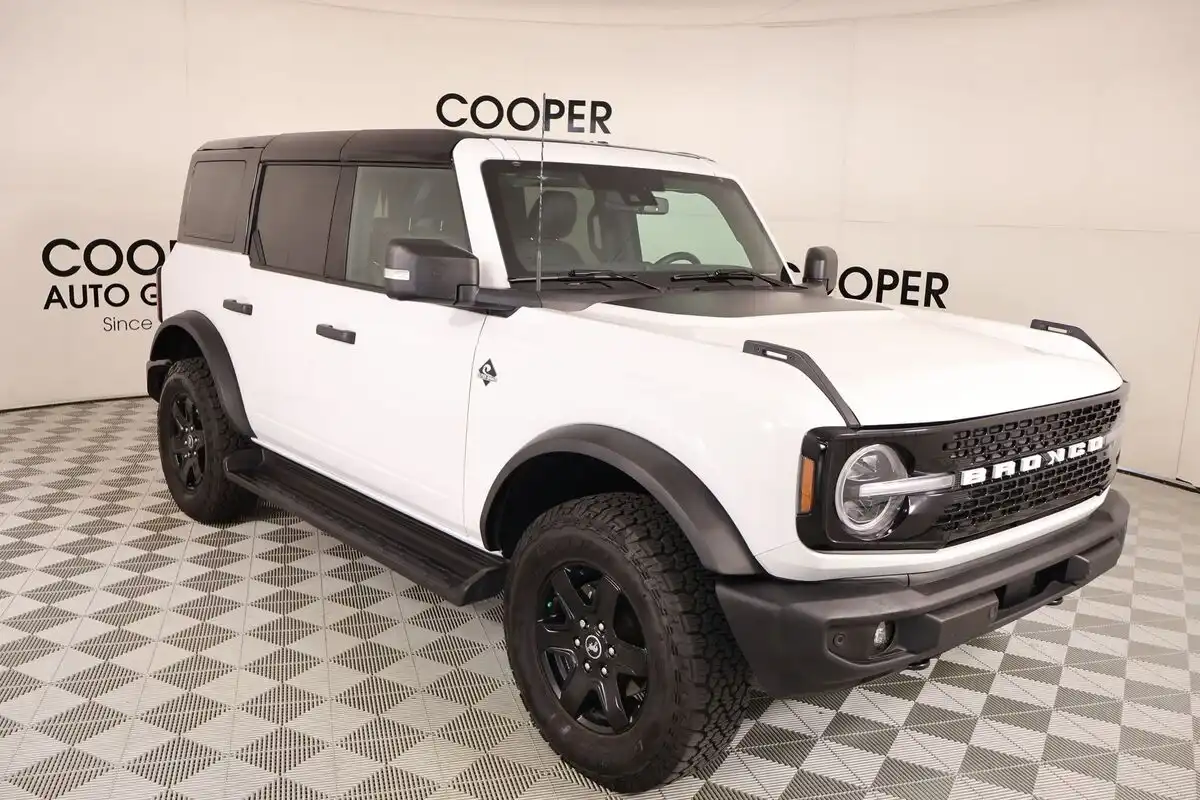 2025 Ford Bronco Outer Banks 4x4's photo