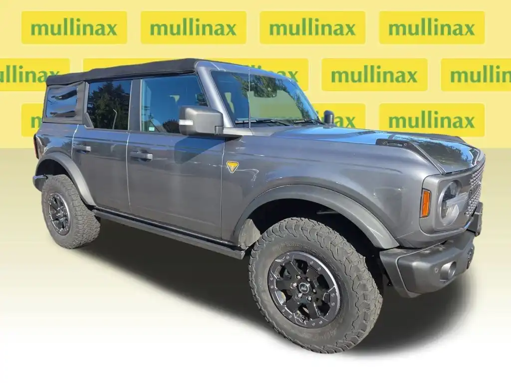 2022 Ford Bronco Badlands 4WD Advanced 4-Door's photo