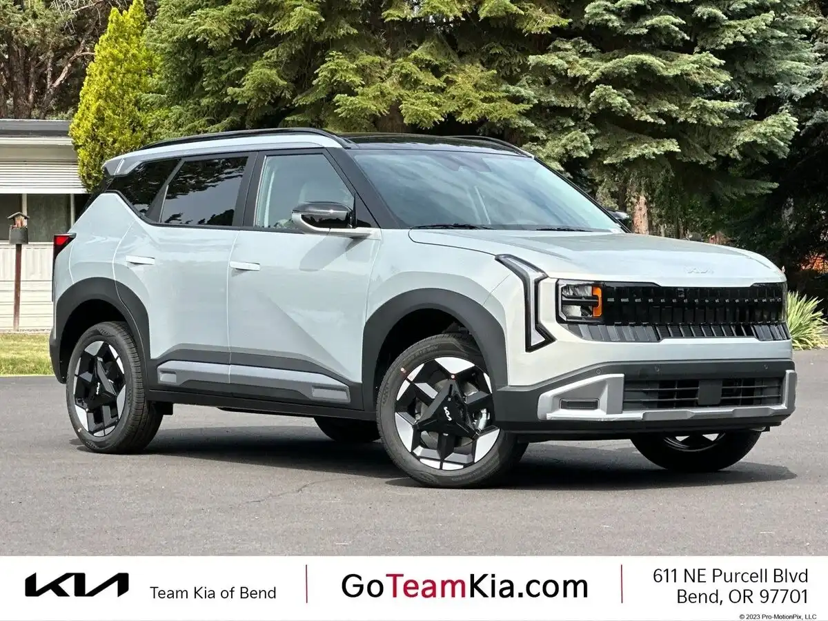 2027 Kia Seltos EX AWD's photo