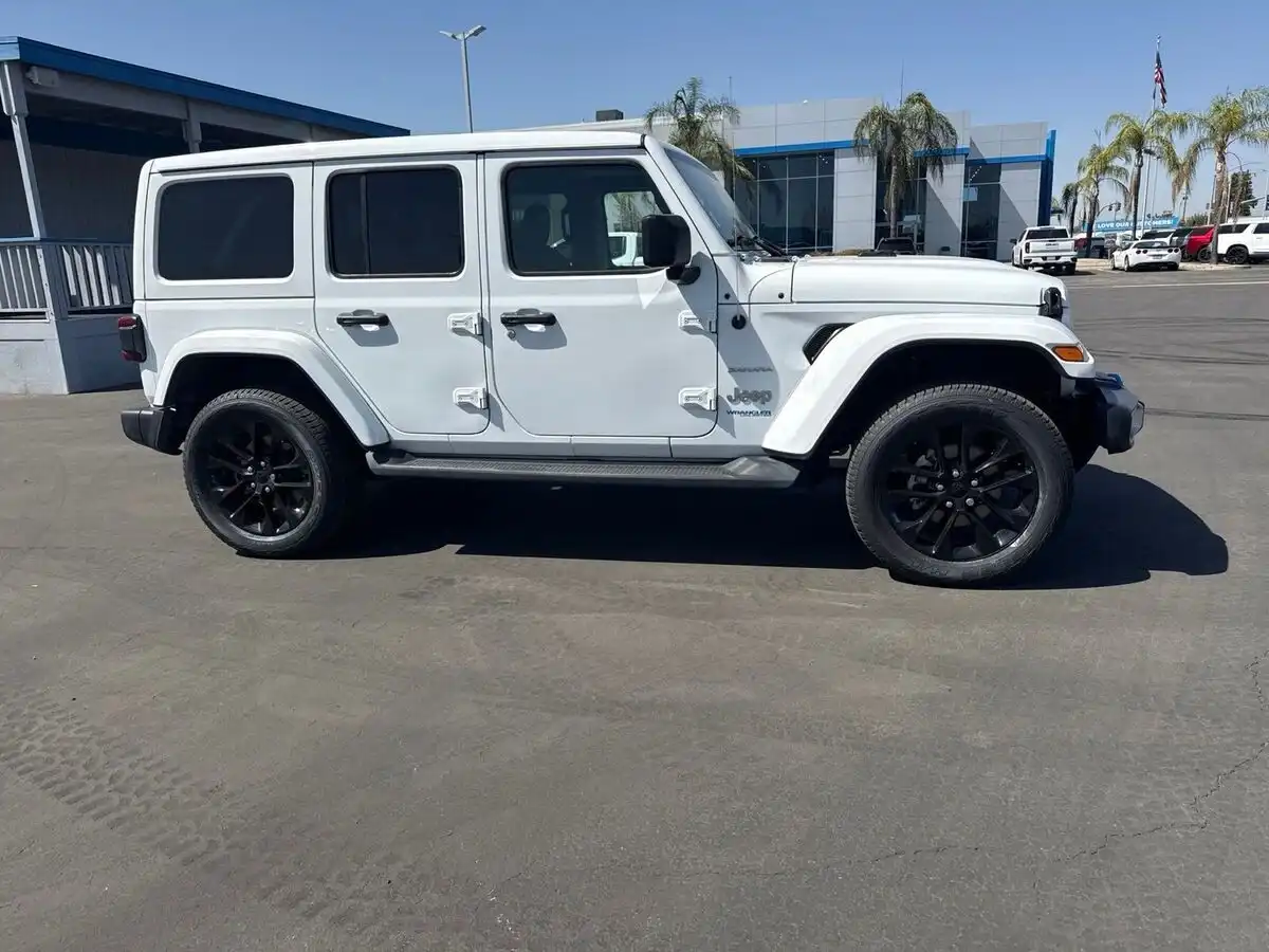 2022 Jeep Wrangler Sahara 4xe's photo