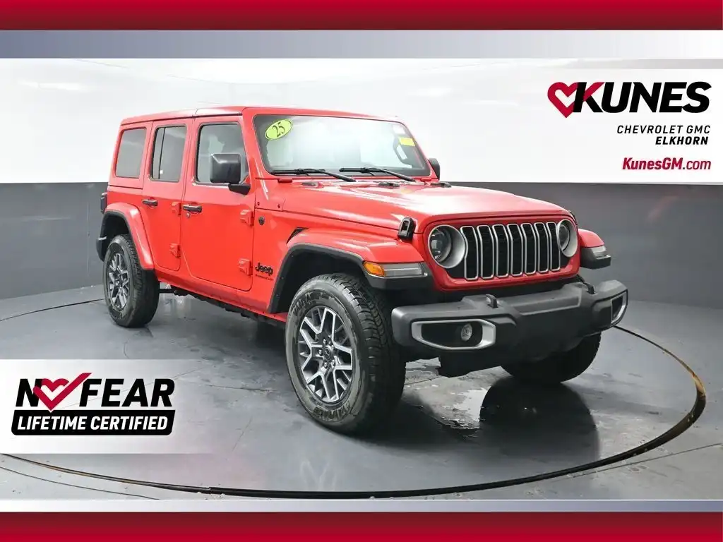 2025 Jeep Wrangler Sahara's photo