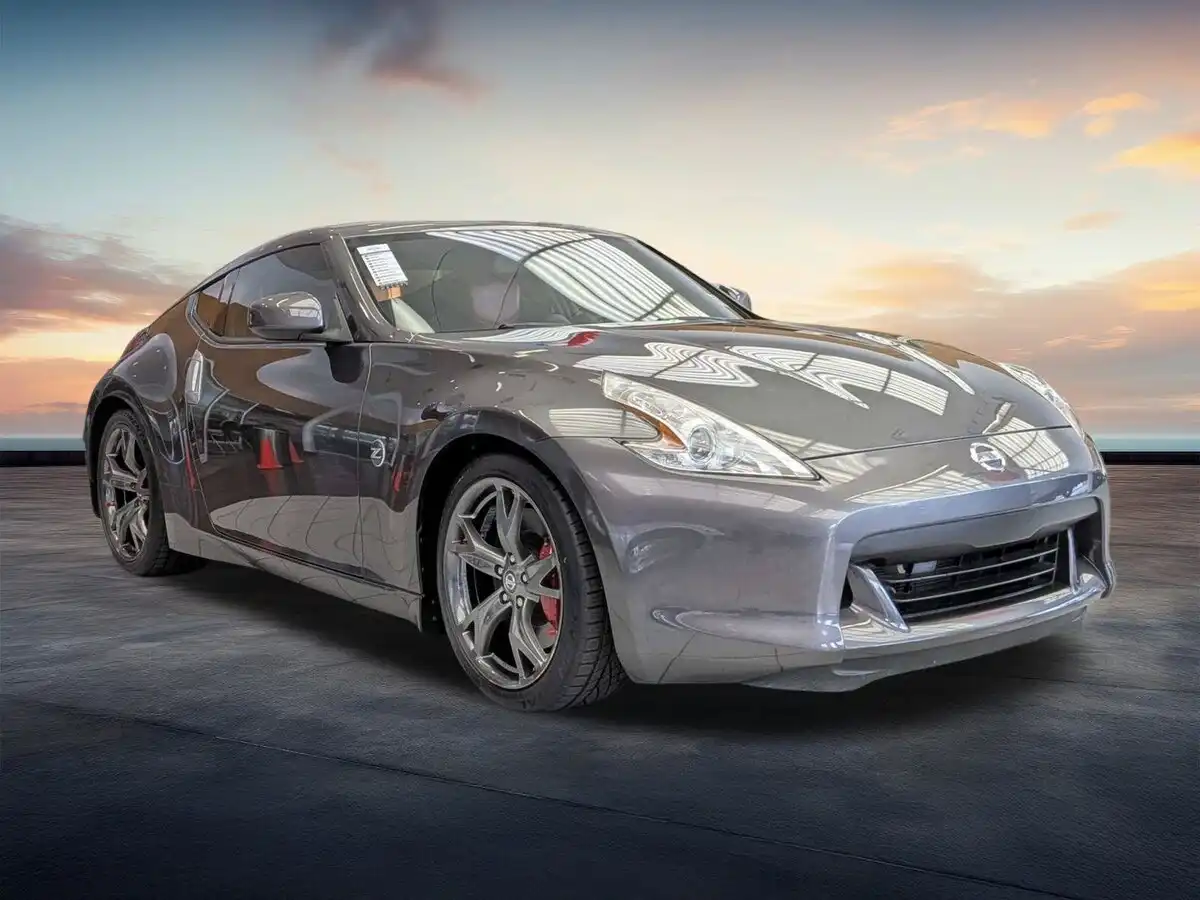 2010 Nissan 370Z Coupe Touring 6MT's photo