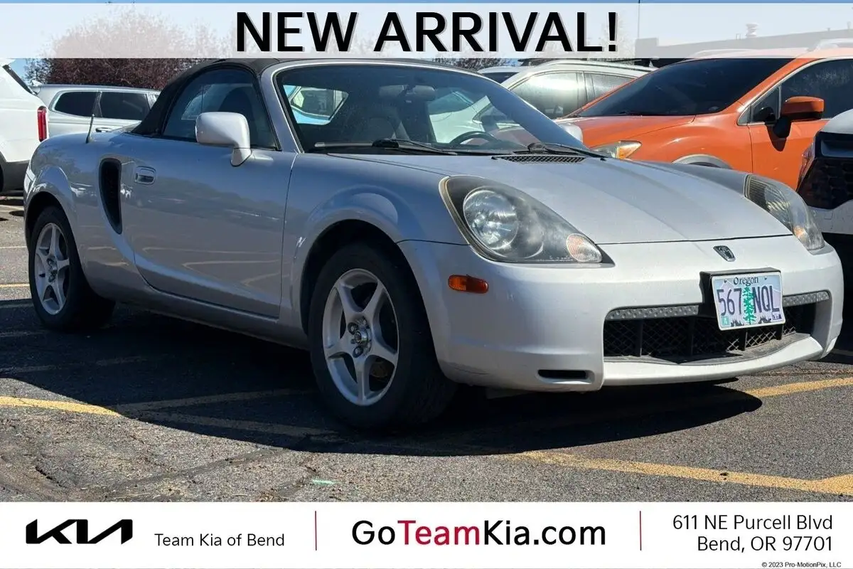 2001 Toyota MR2 Spyder Base's photo
