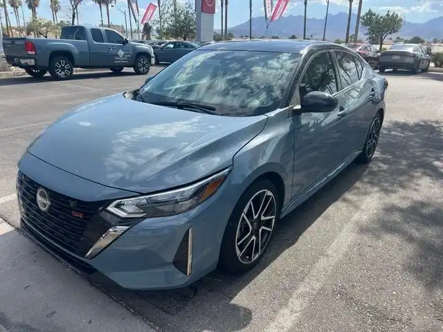 2024 Nissan Sentra SR CVT's photo