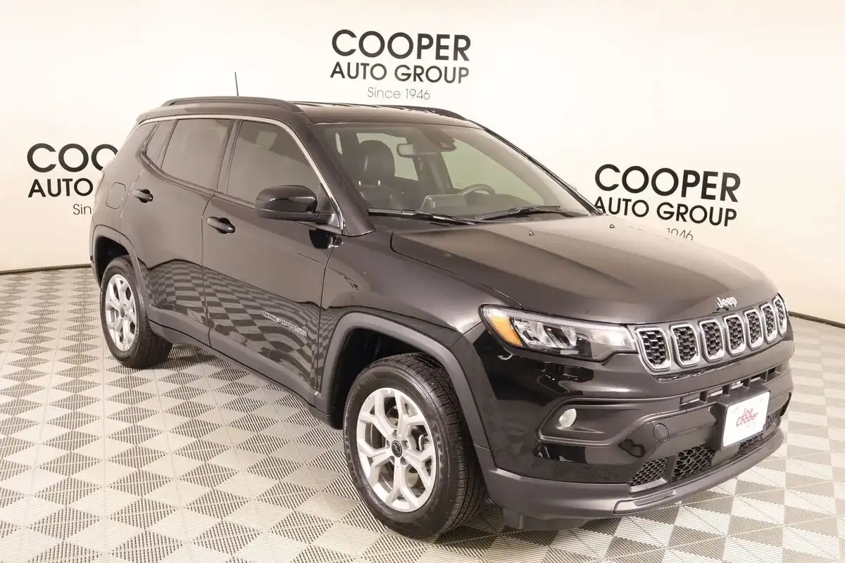 2026 Jeep Compass Latitude 4WD's photo