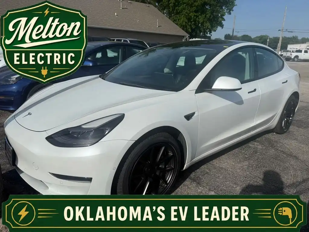 2022 Tesla Model 3 Long Range Dual Motor All-Wheel Drive's photo