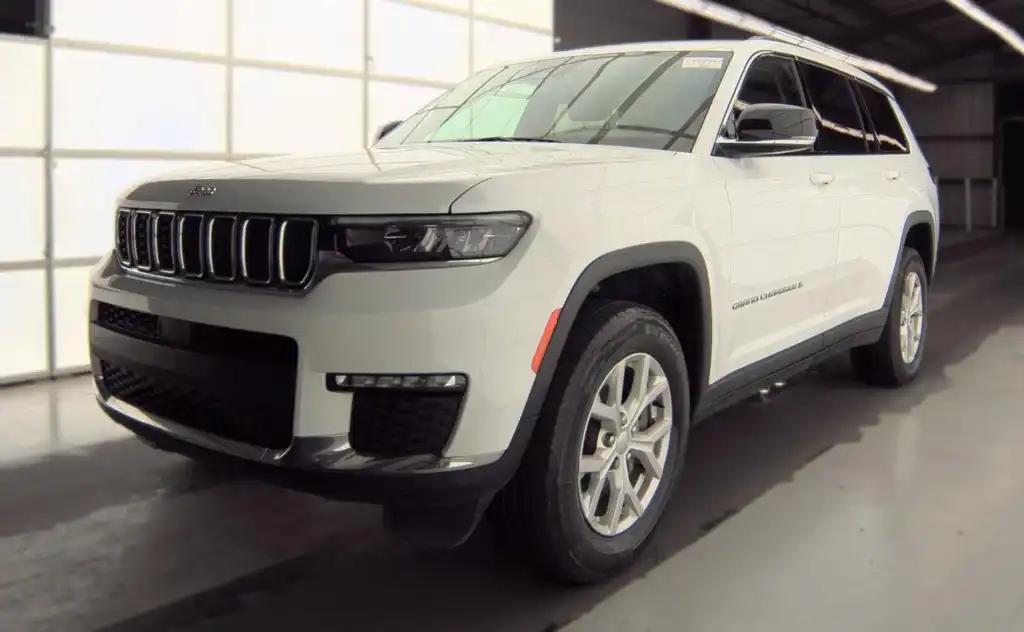 2023 Jeep Grand Cherokee L Limited 4WD's photo