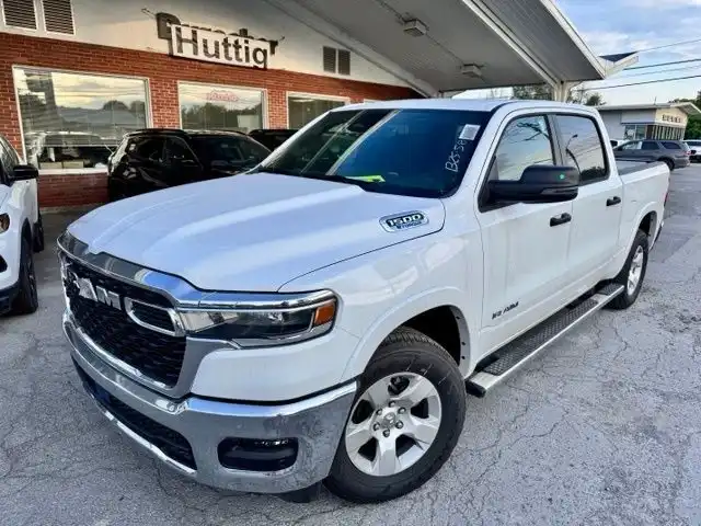 2026 RAM 1500 Big Horn/Lone Star 4x4 Crew Cab 5'7's photo