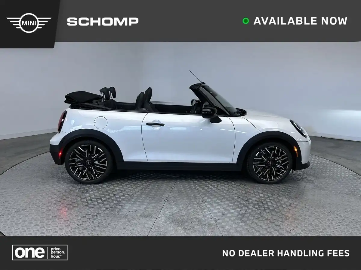 2026 MINI Convertible Cooper S Signature's photo