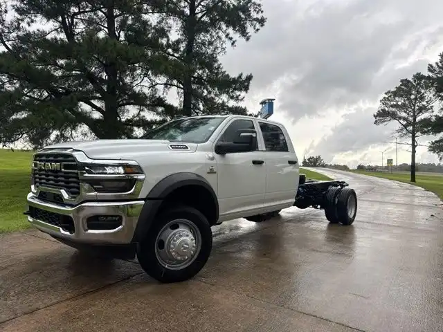 2026 RAM 5500 Big Horn 4X4 Crew Cab DRW 197" WB's photo