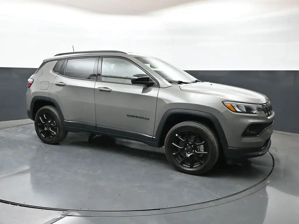 2026 Jeep Compass Latitude Altitude 4WD's photo