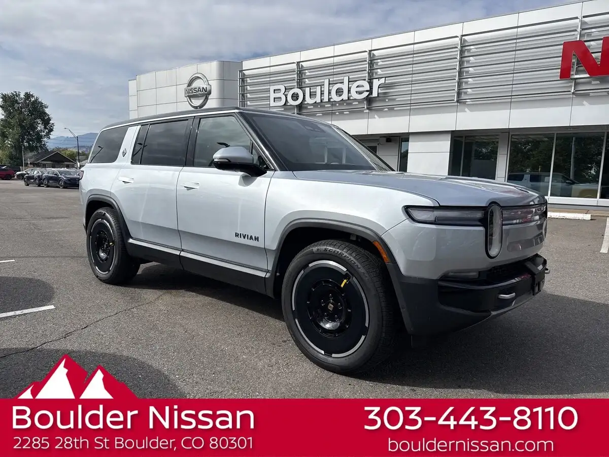 2025 Rivian R1S Adventure Dual-Motor Standard Pack's photo