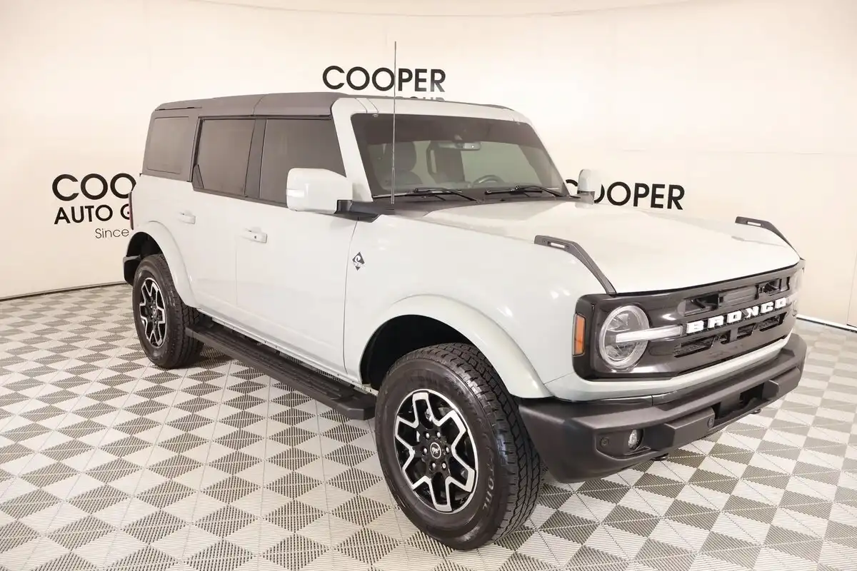 2024 Ford Bronco Outer Banks 4x4's photo
