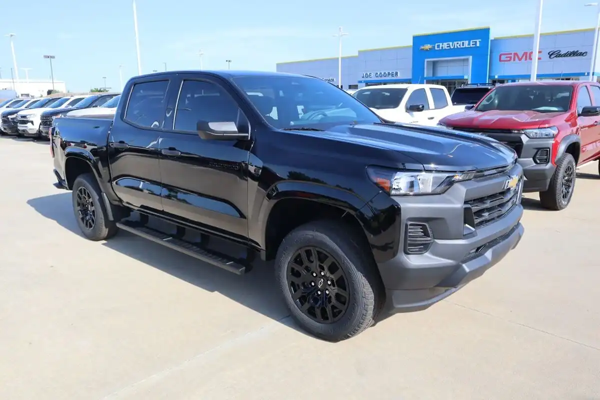 2026 Chevrolet Colorado Work Truck 4WD's photo