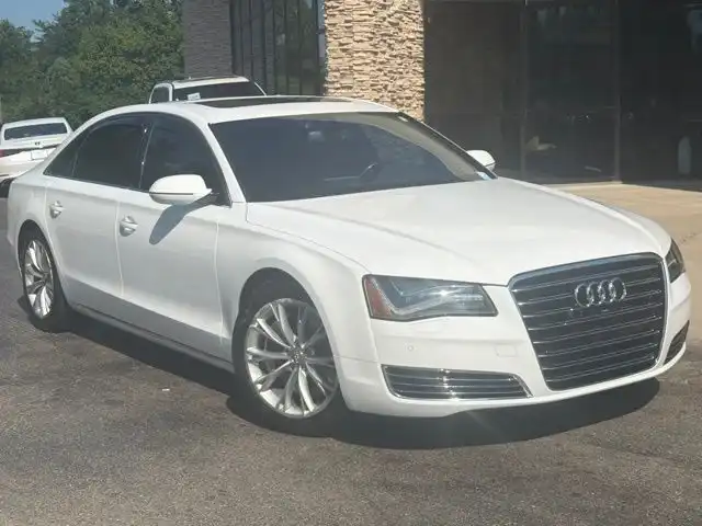 2011 Audi A8 4.2 L quattro Tiptronic's photo