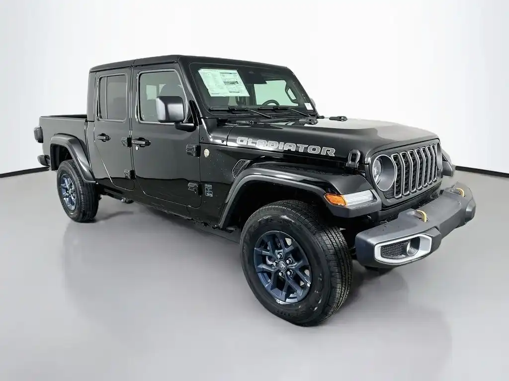 2026 Jeep Gladiator 85th Anniversary Edition Auto's photo