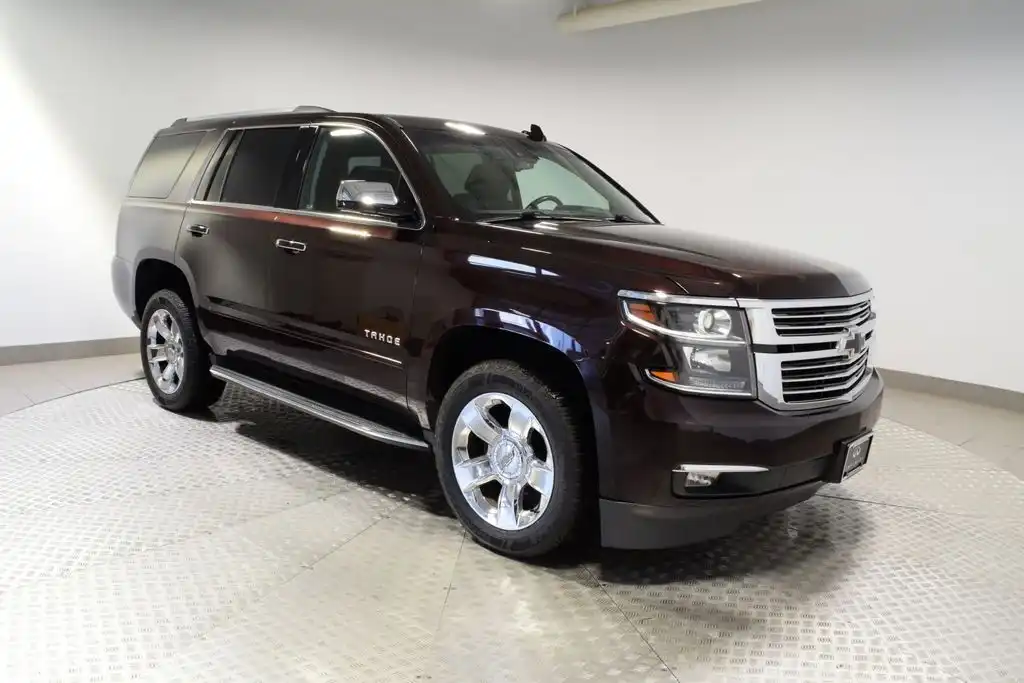 2020 Chevrolet Tahoe 4WD Premier's photo