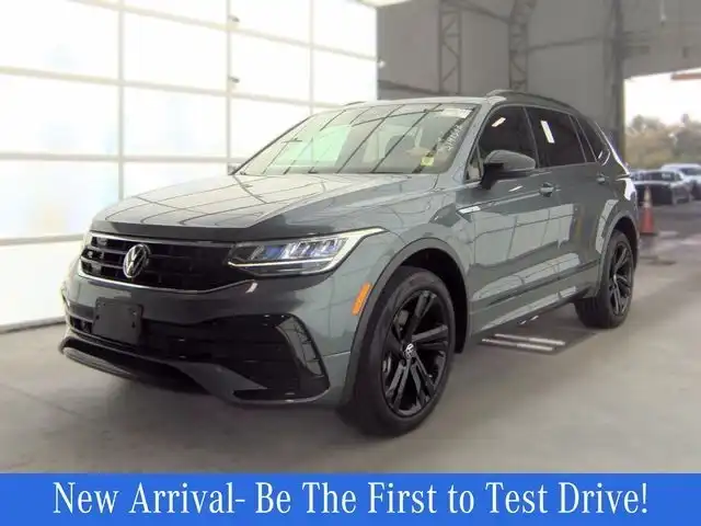 2023 Volkswagen Tiguan 2.0T SE R-Line Black 4Motion's photo