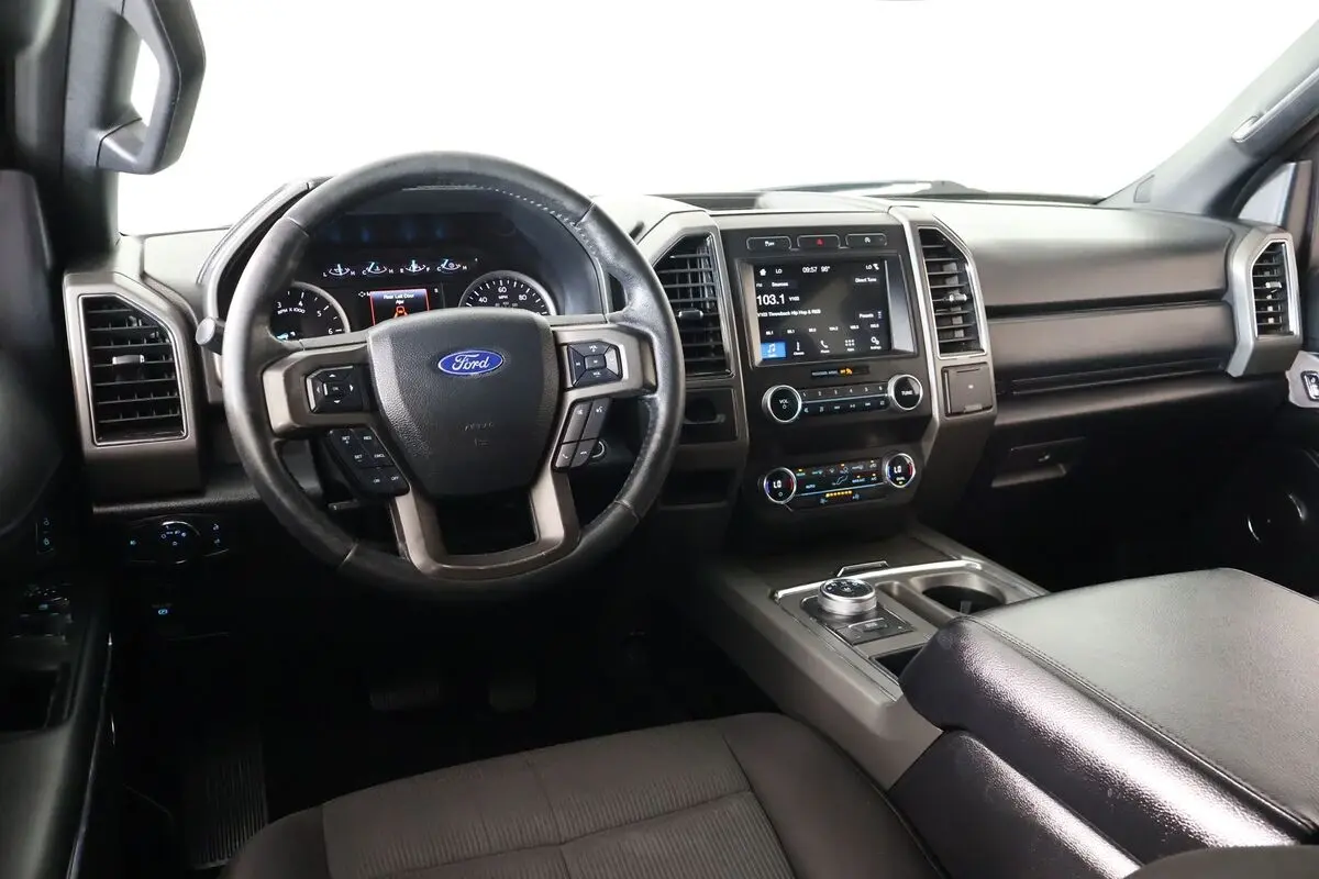 2019 Ford Expedition XLT MAX photo 3