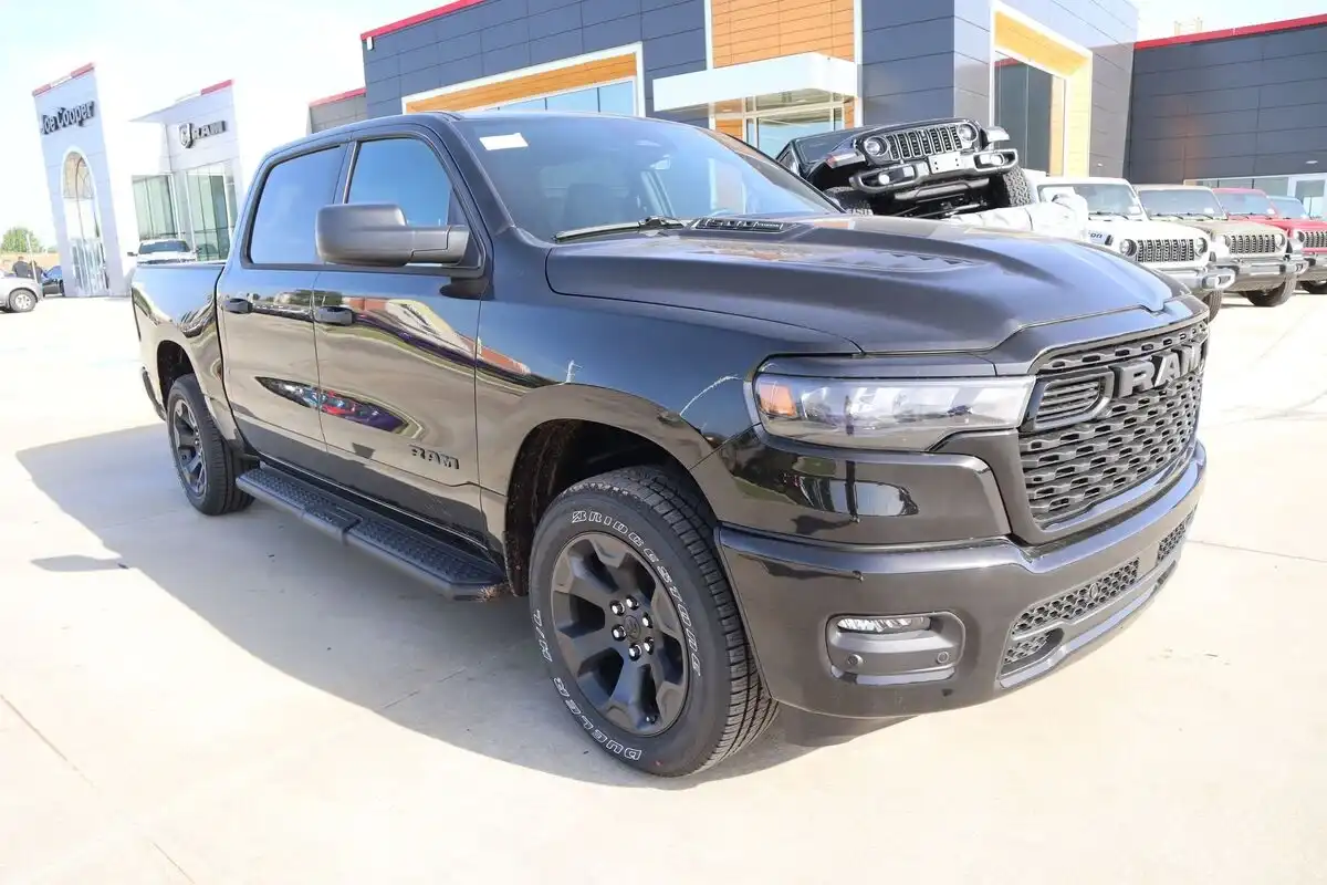 2026 RAM 1500 Express 4x4 Crew Cab 5'7's photo