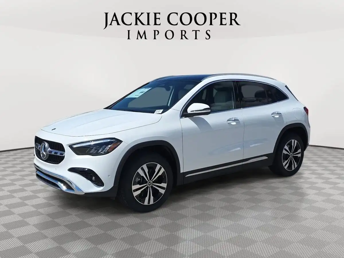 2026 Mercedes-Benz GLA GLA250's photo