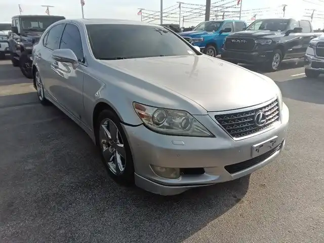 2010 Lexus LS 500 460's photo