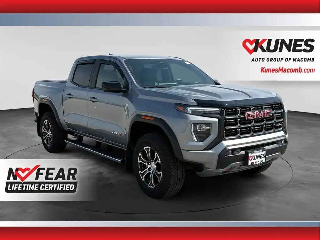 2025 GMC Canyon AT4 4WD Crew Cab Short Box's photo
