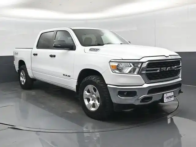 2024 RAM 1500 Big Horn/Lone Star 4x4 Crew Cab 5'7's photo