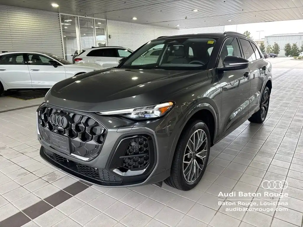 2026 Audi Q5 Premium Plus quattro's photo