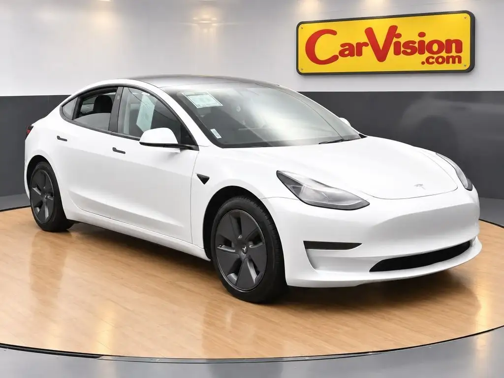 2021 Tesla Model 3 Standard Range Plus photo 1