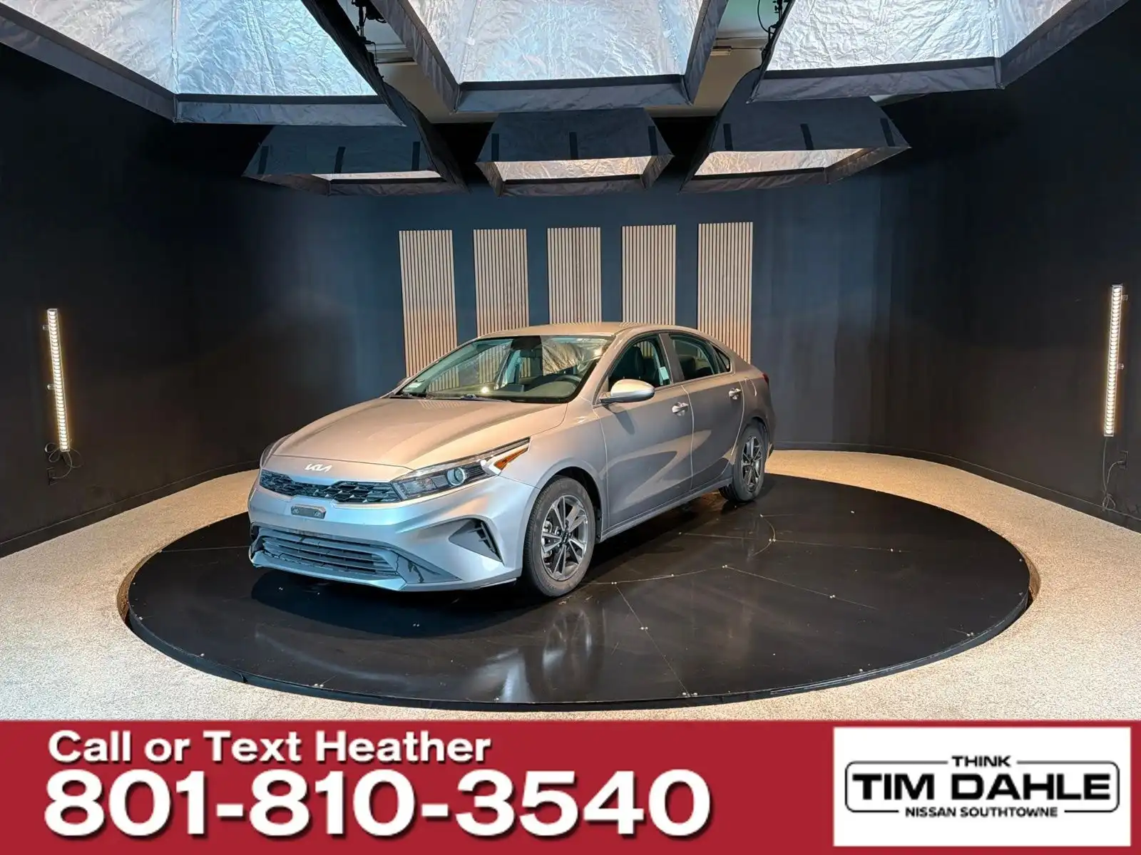 2023 Kia Forte LXS Auto's photo