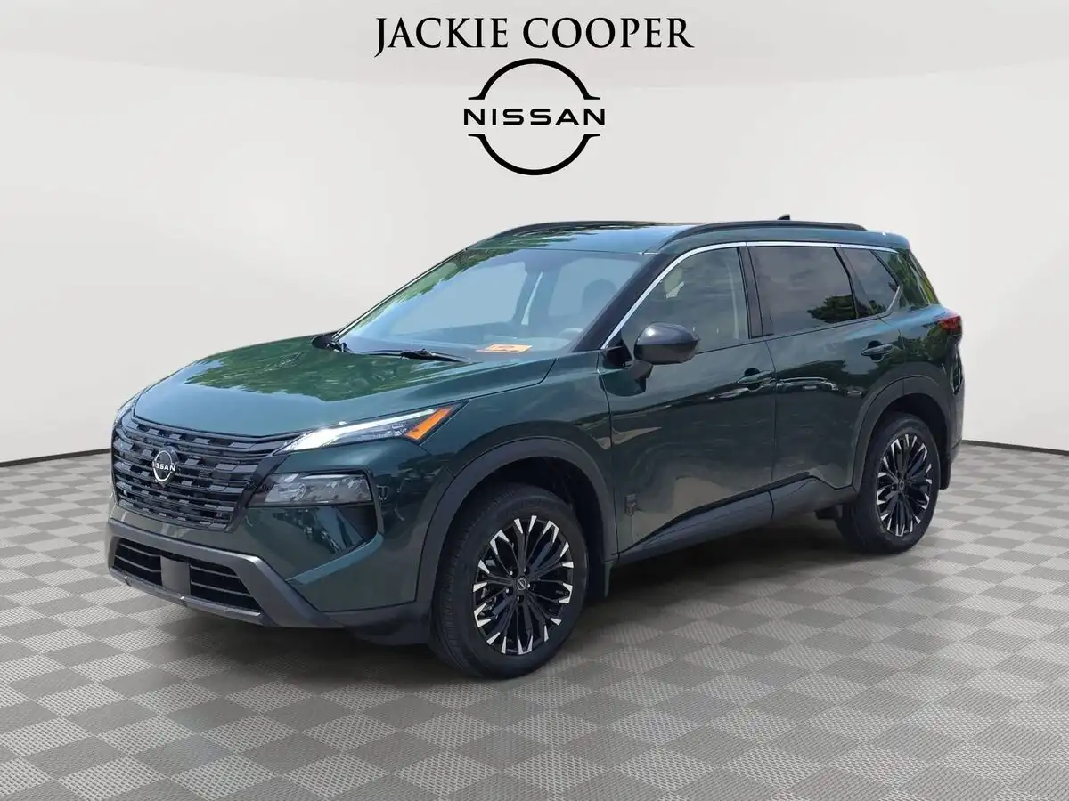 2026 Nissan Rogue Dark Armor AWD's photo
