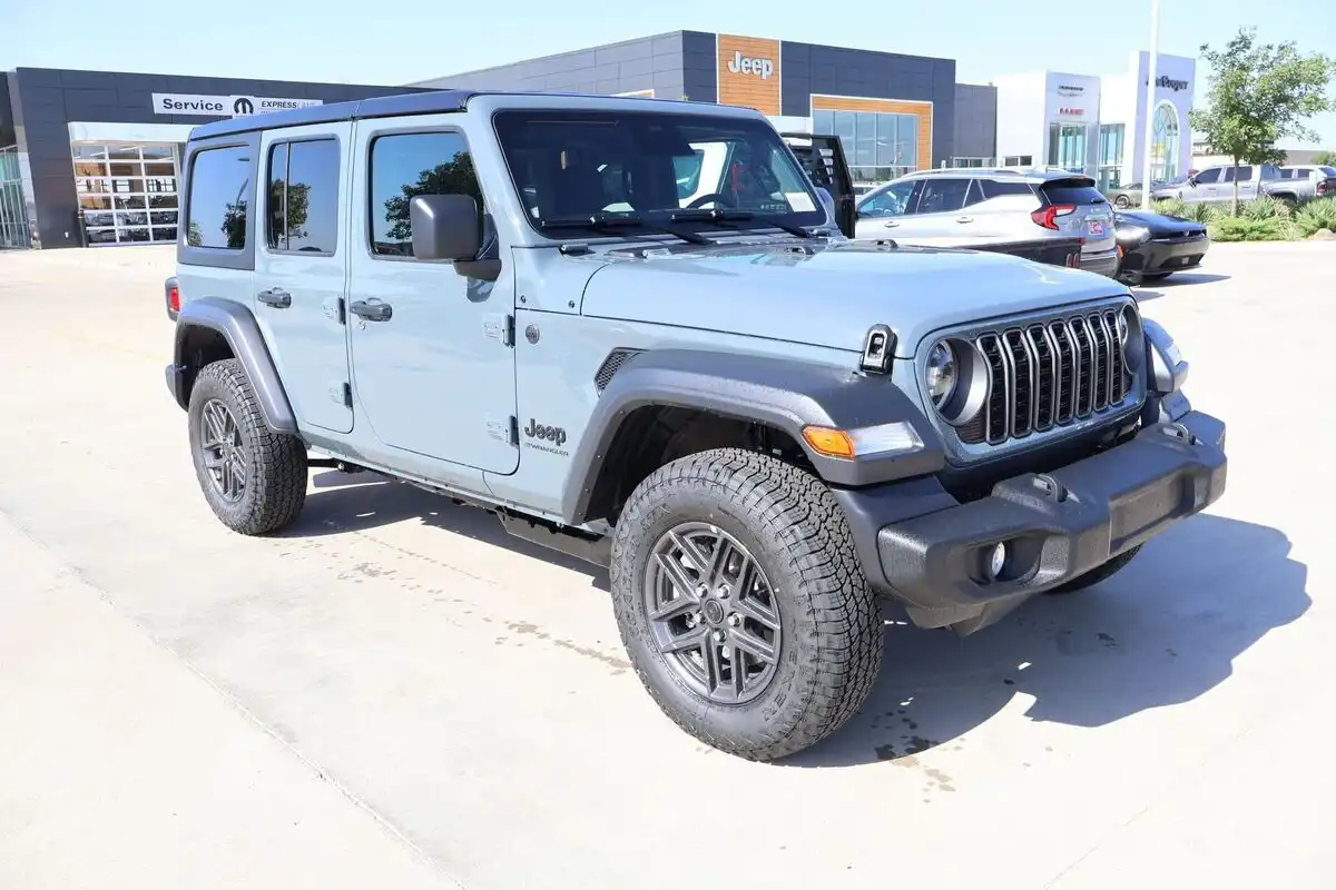 2026 Jeep Wrangler Sport S's photo