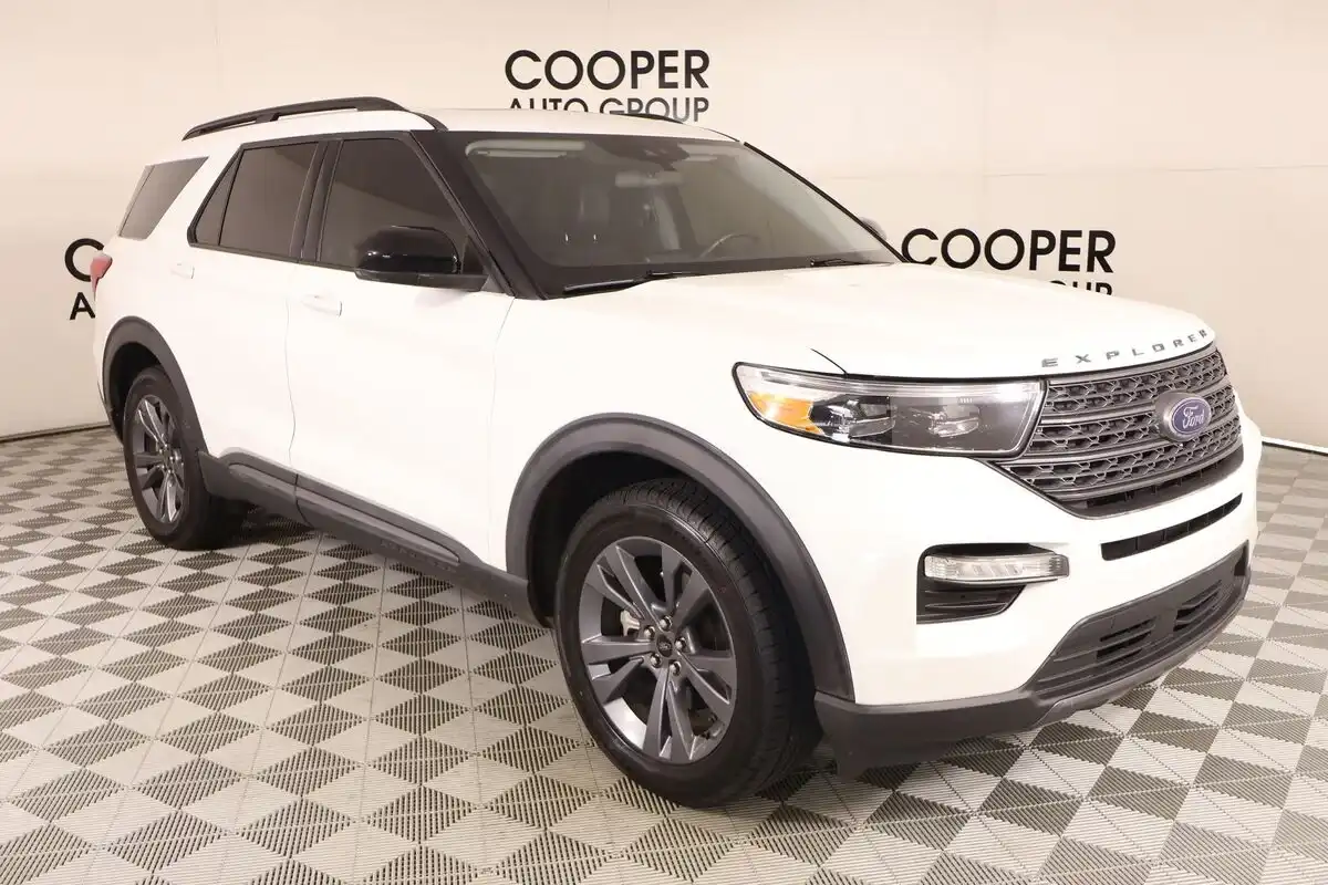 2022 Ford Explorer XLT 4WD's photo