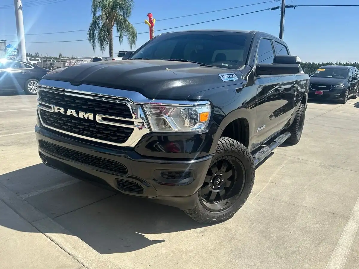 2023 RAM 1500 Big Horn/Lone Star 4WD Crew Cab 5'7's photo