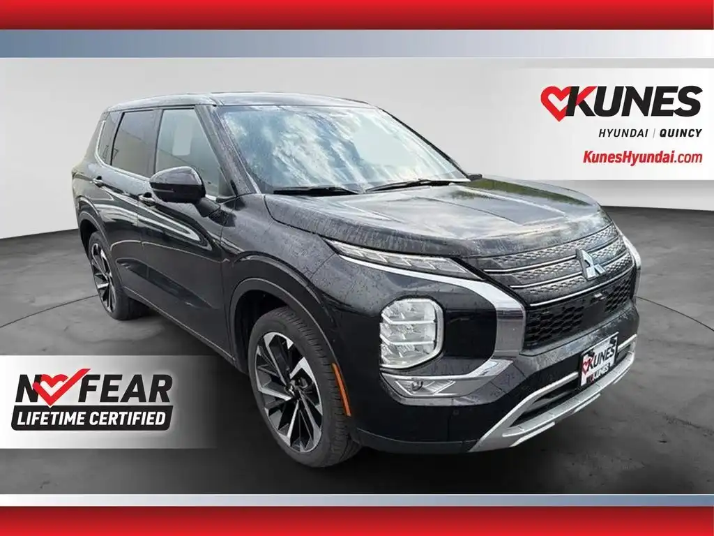 2024 Mitsubishi Outlander SE S-AWC's photo