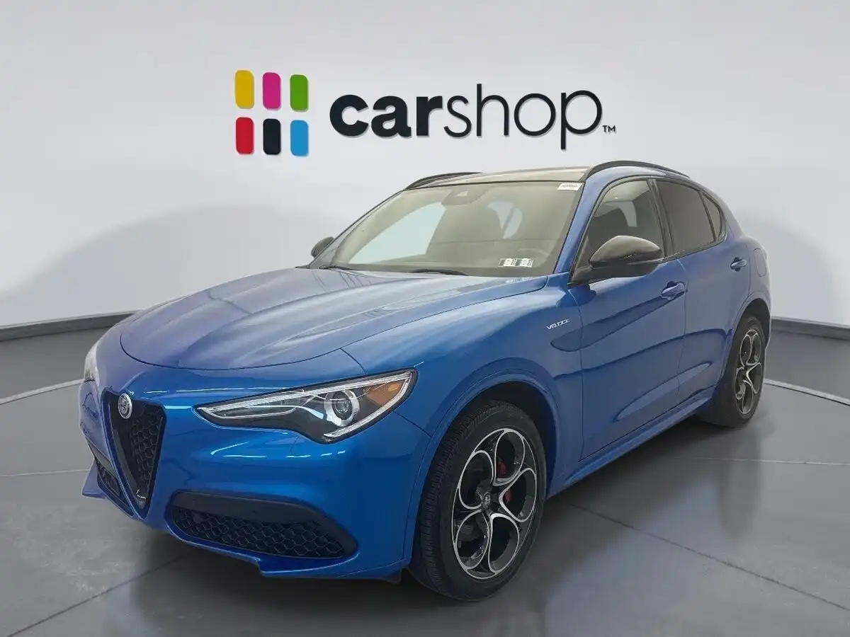 2023 Alfa Romeo Stelvio Veloce AWD's photo
