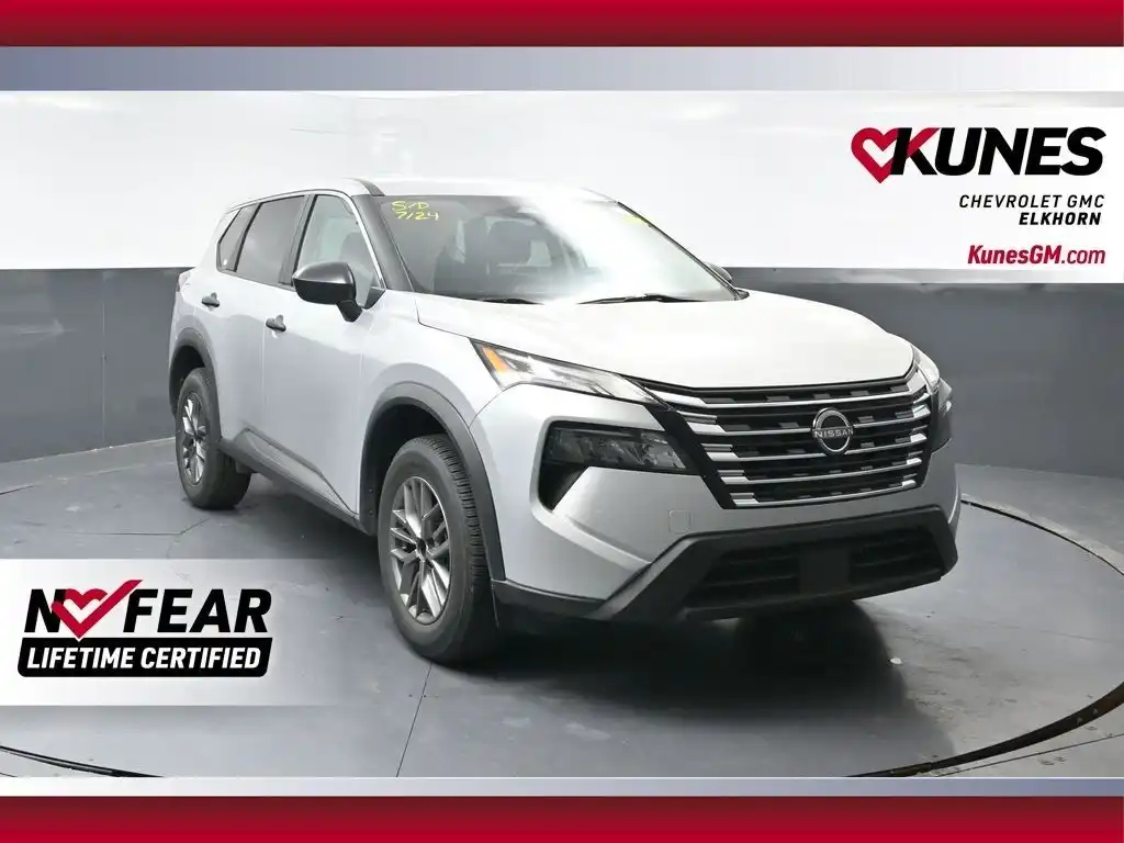 2024 Nissan Rogue S FWD's photo