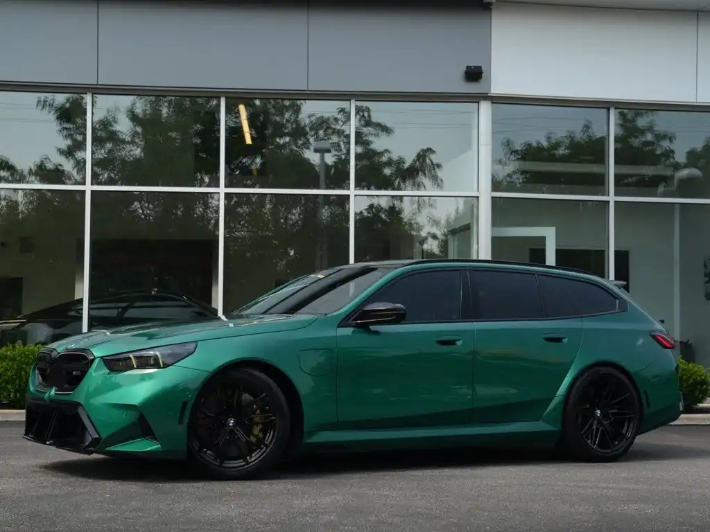 2025 BMW M5 M5 Touring's photo