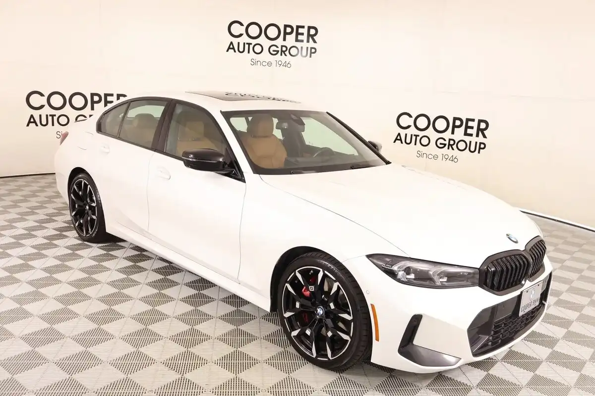 2026 BMW 3 Series 330i xDrive Sedan's photo
