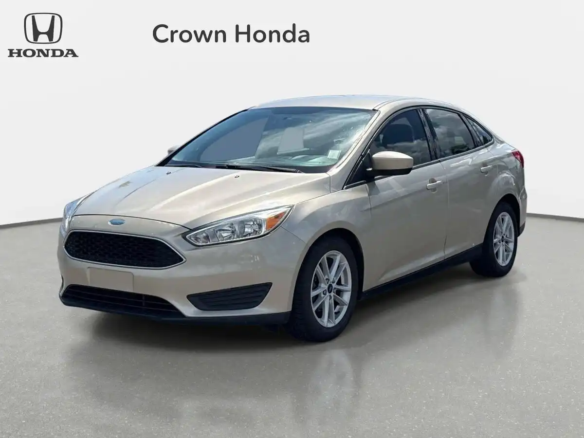 2018 Ford Focus Sedan SE's photo