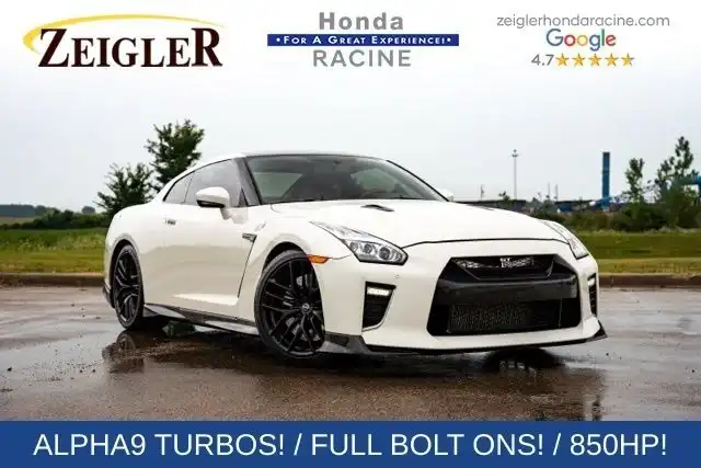 2017 Nissan GT-R Premium's photo