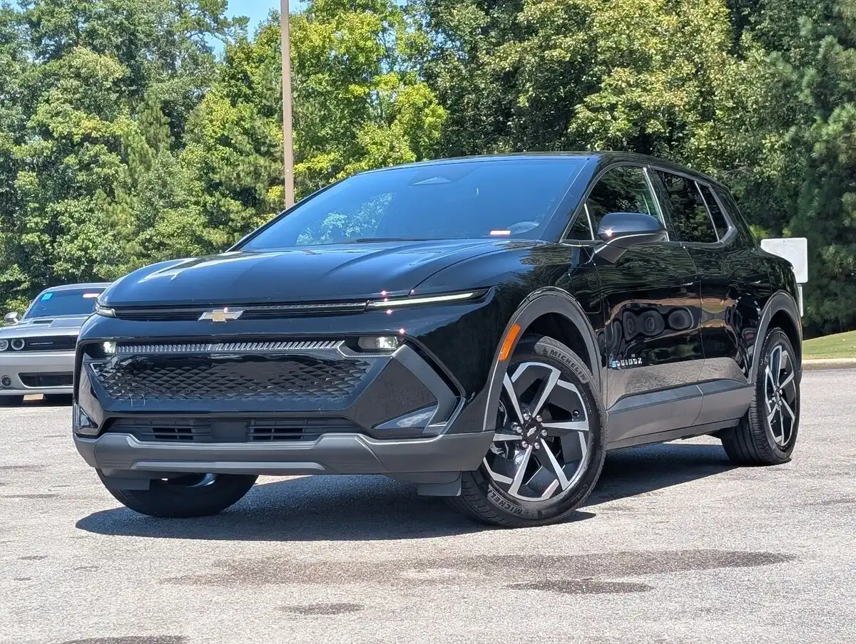 2025 Chevrolet Equinox EV 2LT FWD's photo