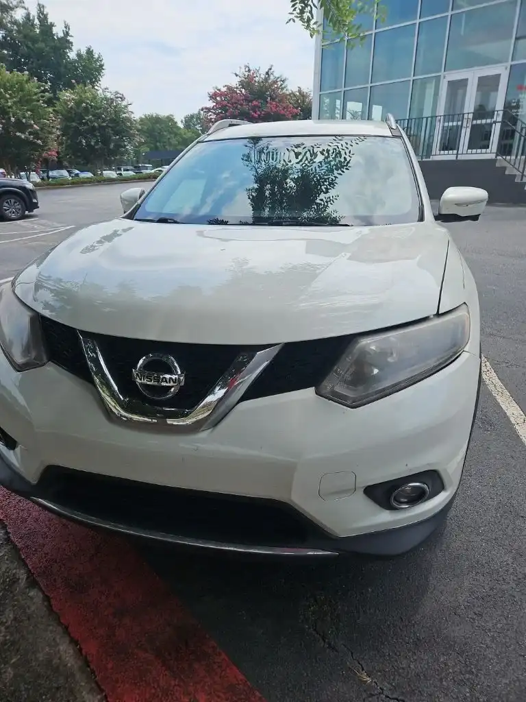 2015 Nissan Rogue SV FWD's photo