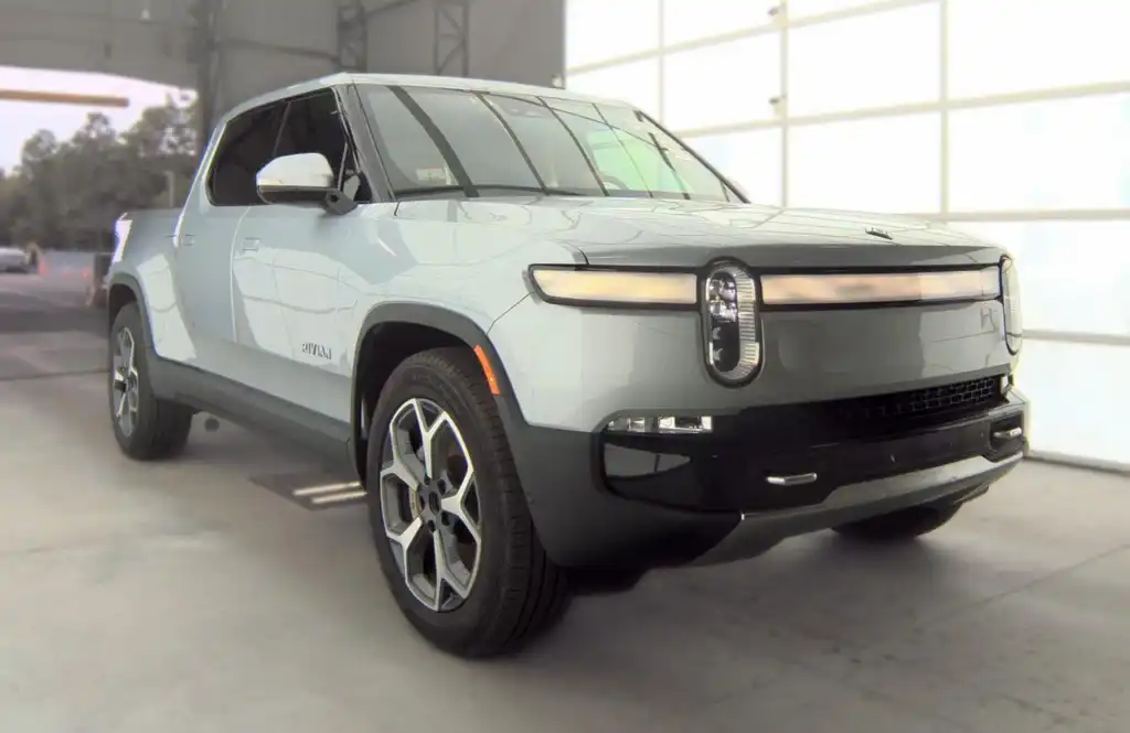 2023 Rivian R1T Adventure Dual-Motor Large Pack's photo