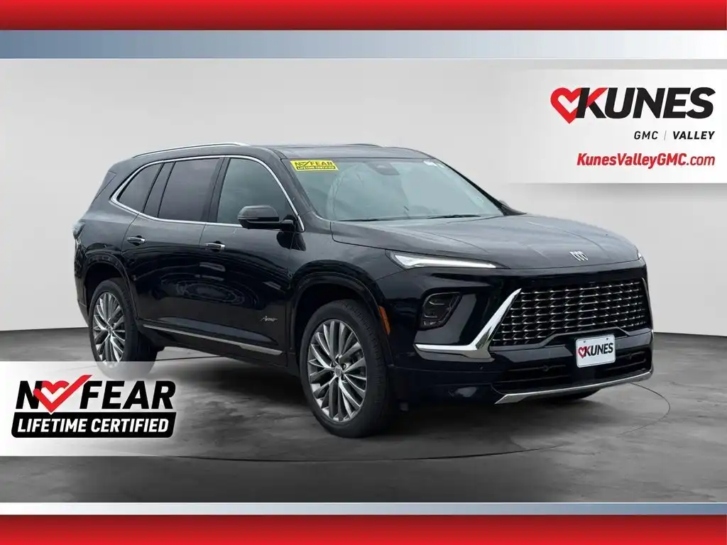 2026 Buick Enclave Avenir AWD's photo