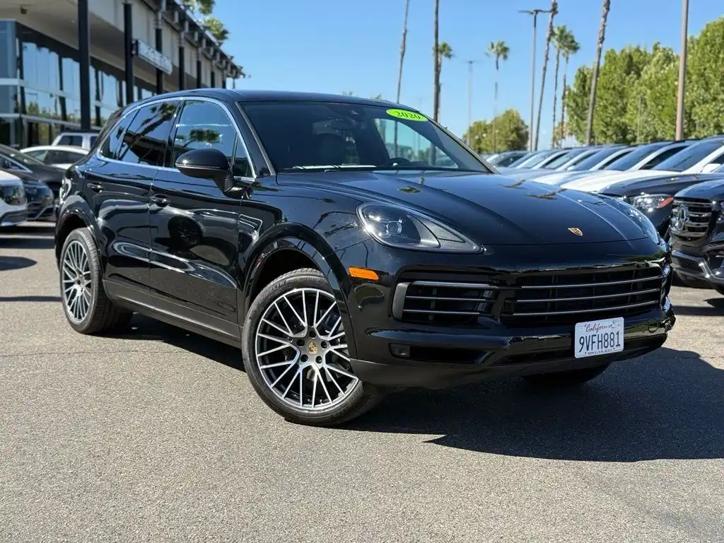 2020 Porsche Cayenne Base's photo