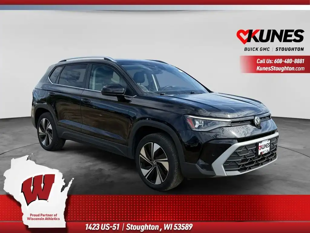 2025 Volkswagen Taos 1.5T SE 4Motion's photo