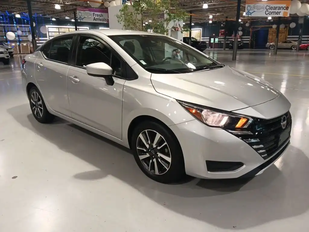 2024 Nissan Versa 1.6 SV CVT's photo